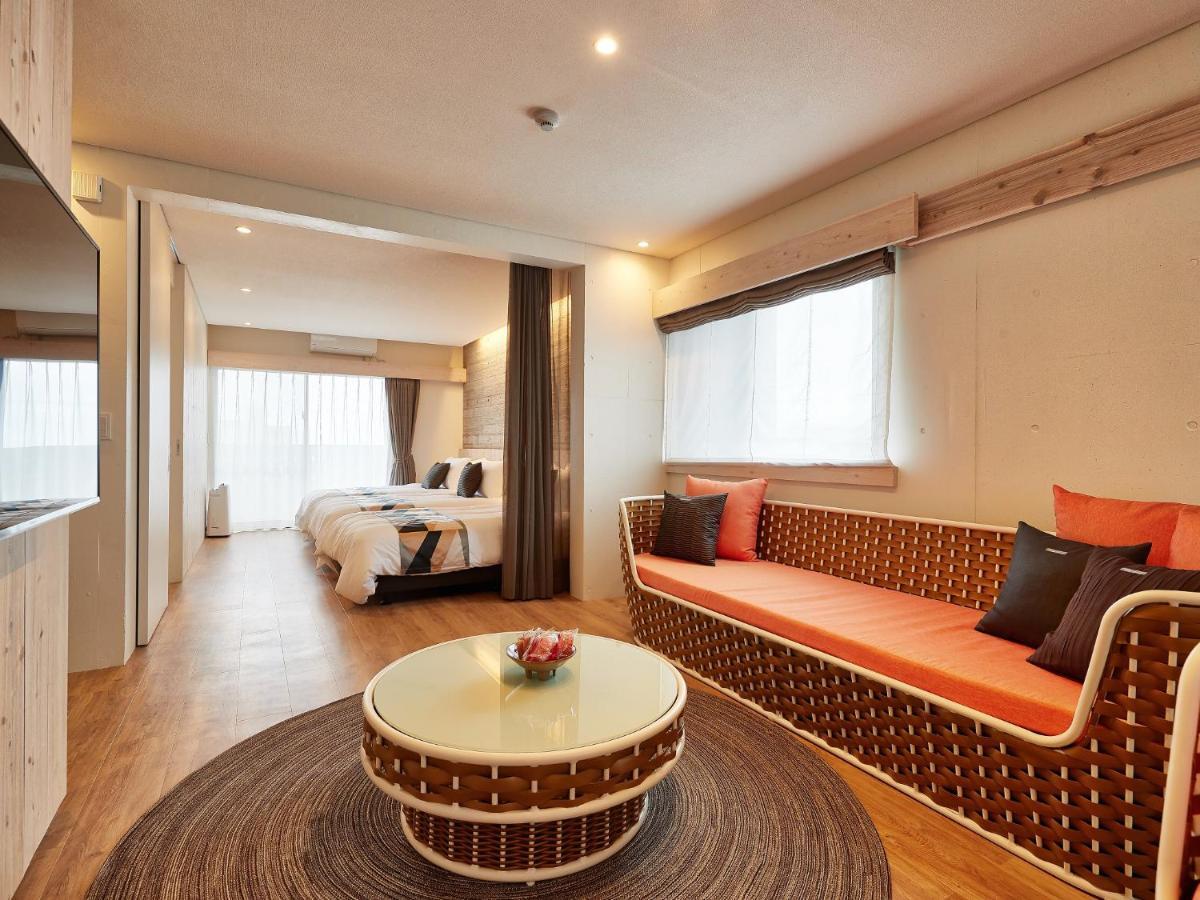 Yomitan Condhotel Nd Eksteriør billede